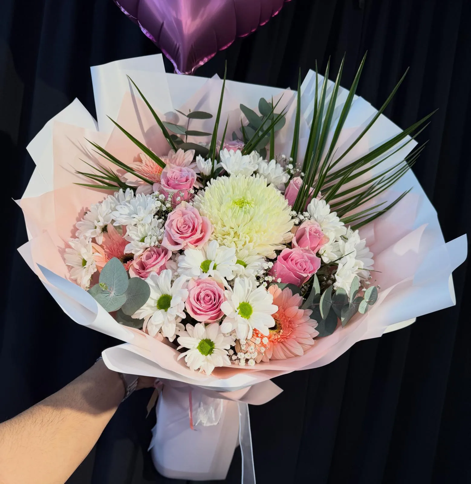 karışık çiçek buket, pembe buket, balonlu çiçek